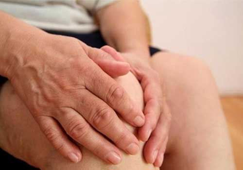 Ngồi xỗm và nguy cơ viêm khớp xương vị trí gối: Nghiên cứu của Đại học Tôn Đức Thắng 