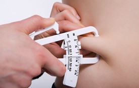 Lượng cơ hay lượng mỡ quan trọng hơn trong ảnh hưởng trên mật độ xương?